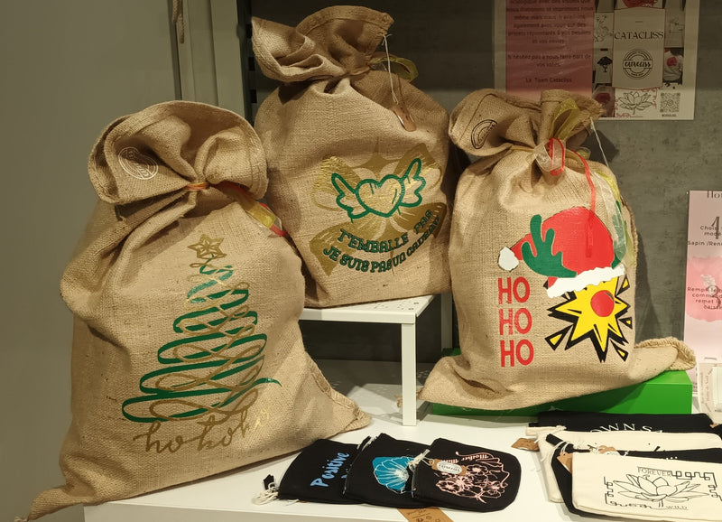 Hotte de Noël personnalisable en toile de jute – 3 modèles au choix