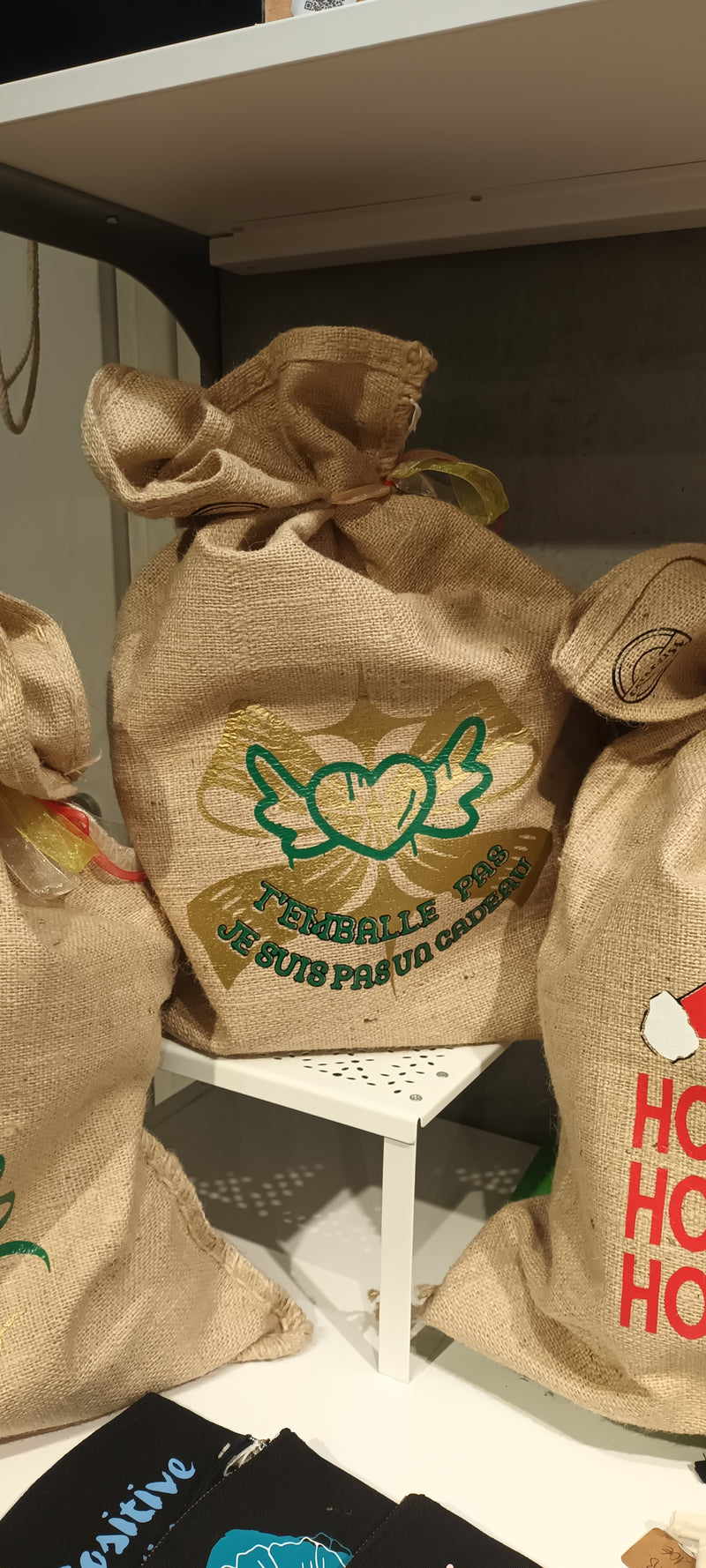 Hotte de Noël personnalisable en toile de jute – 3 modèles au choix